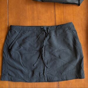 L.L. Bean Black Athletic Skirt Lightweight Performance